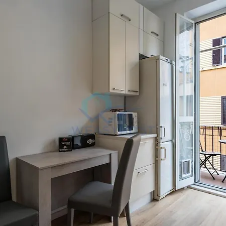 Refined Cozy Nest In Vatican Appartamento *